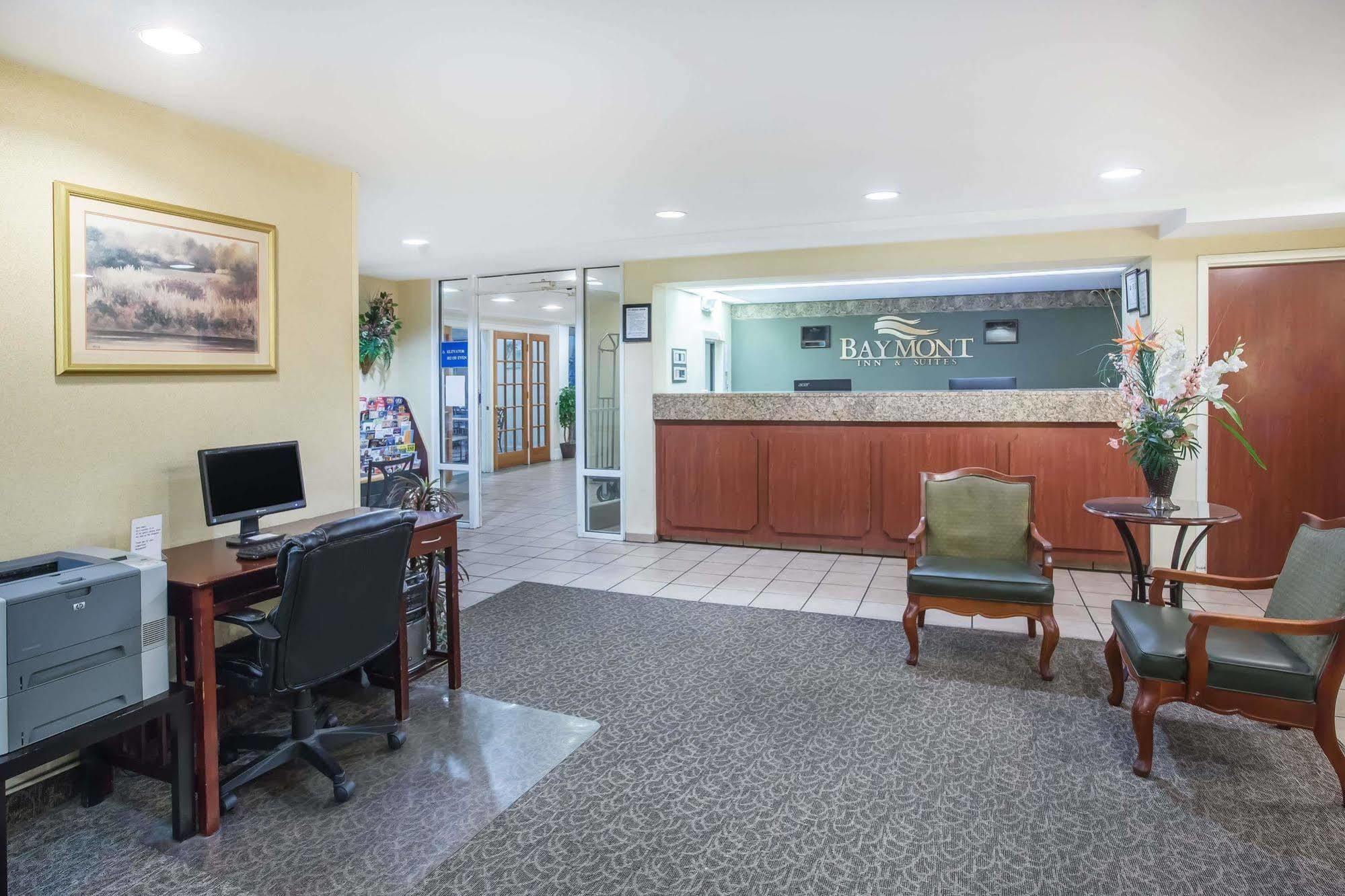 Baymont By Wyndham Wilmington Hotel Eksteriør billede