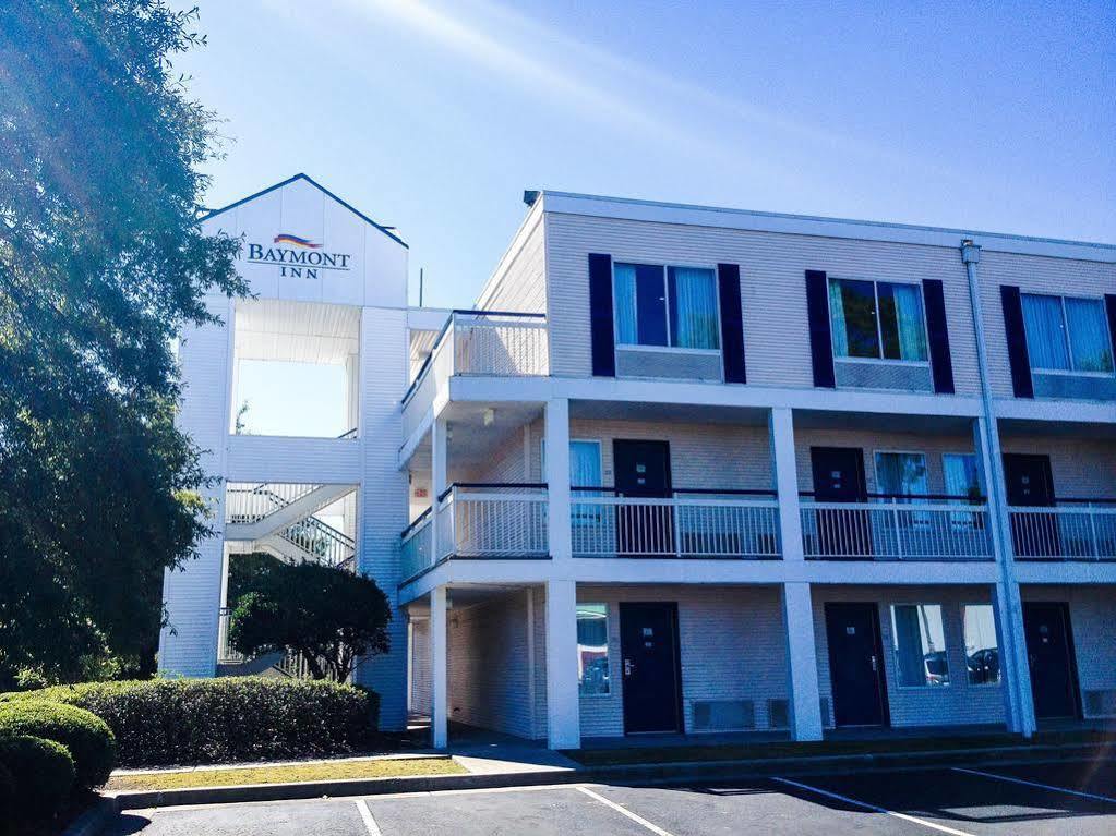 Baymont By Wyndham Wilmington Hotel Eksteriør billede